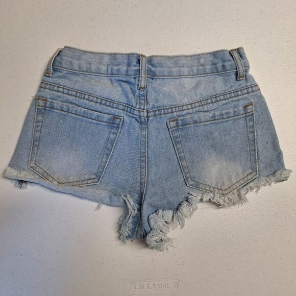 Forever 21 Denim Shorts Hot Pants Cut Off Light Wash Womens Size 24 Distressed - Picture 1 of 9